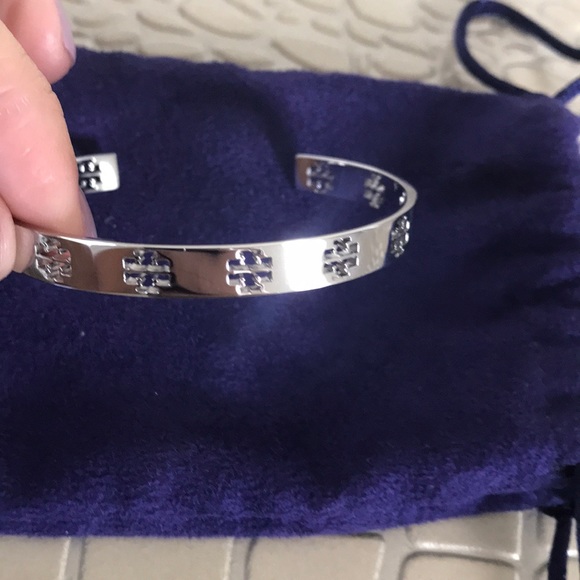 Tory Burch Jewelry - ✨Tory Burch Silver Bracelet ✨